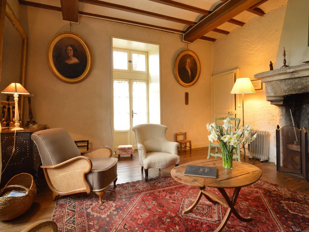 Magnificent Holiday Home With Pool Saint-Paul-du-Bois 외부 사진